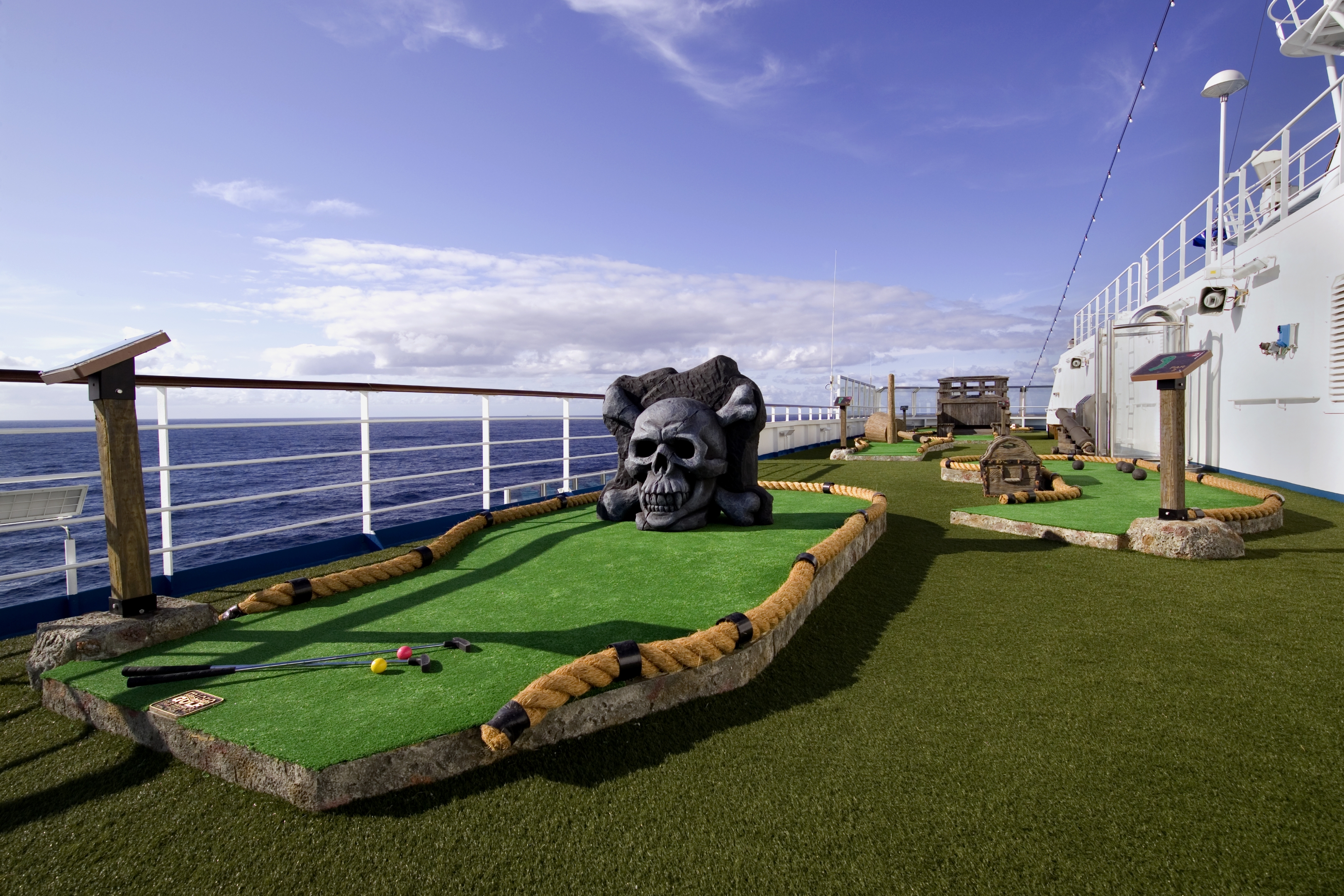 Carnival Splendor - Mini Golf